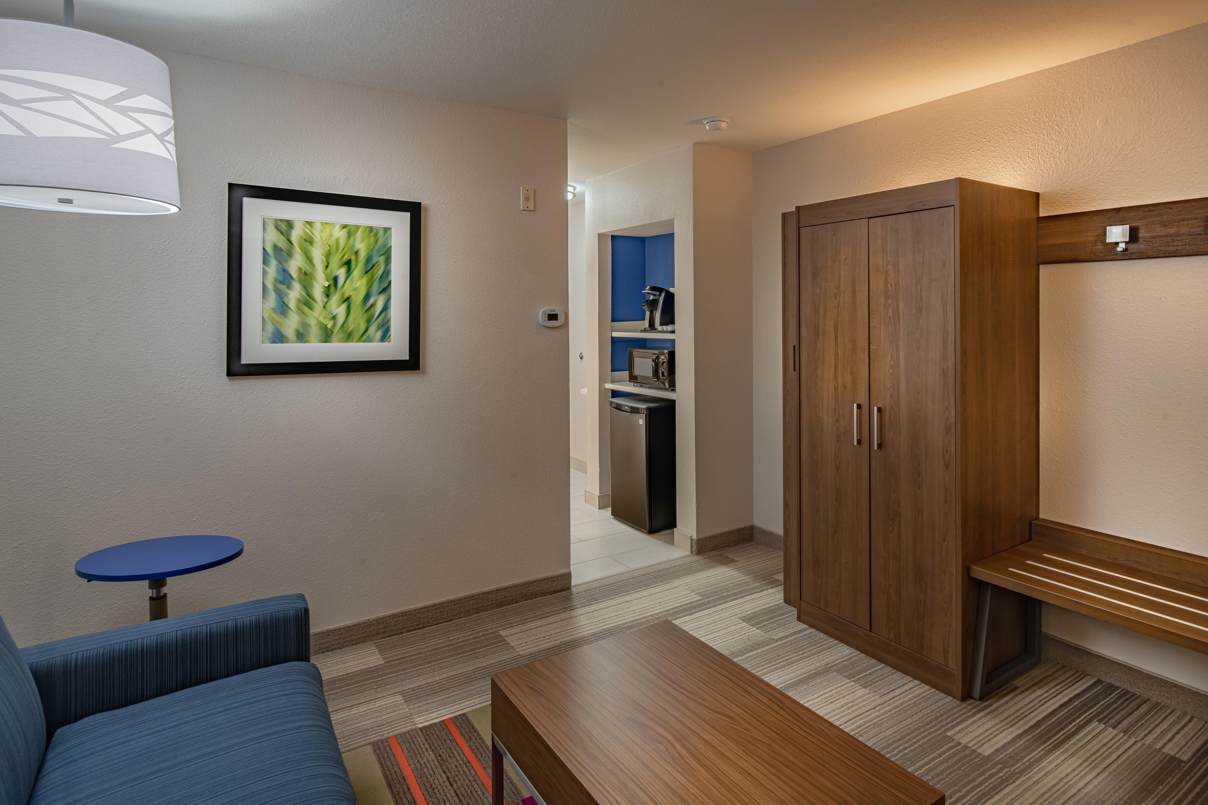 Holiday Inn Express & Suites N Waco Area - West By Ihg Exterior photo